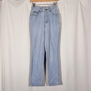 Essentiale 90s Vintage Light Wash High Waisted Jeans